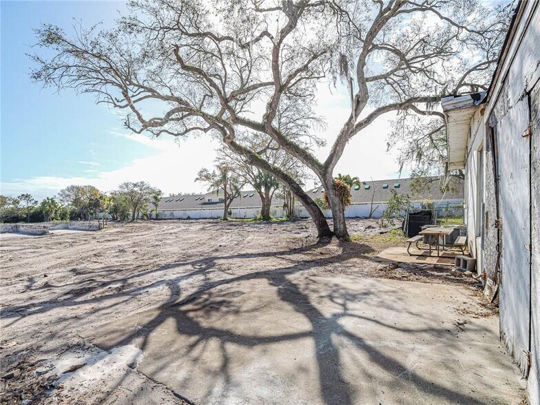 More Photos Of 690 6th Ave, Vero Beach Land For Sale