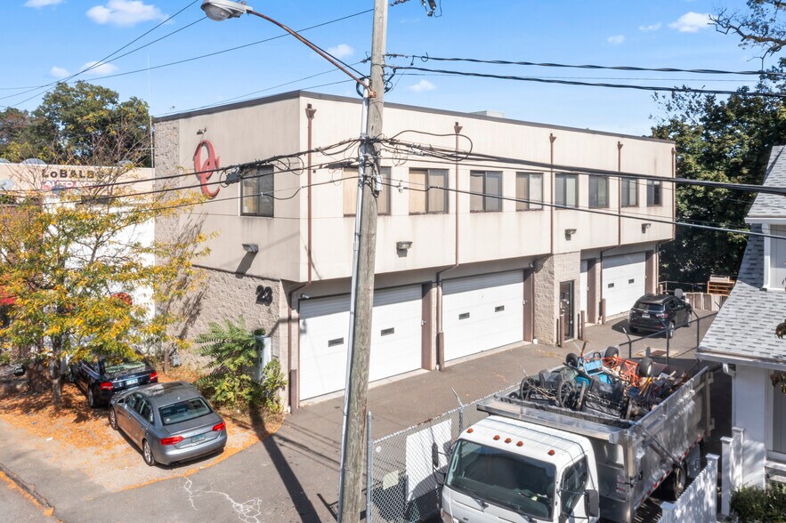 More Photos Of 23 Ryan St, Stamford Flex For Sale