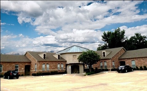 More Photos Of 325 Miron Dr, Southlake Medical For Lease