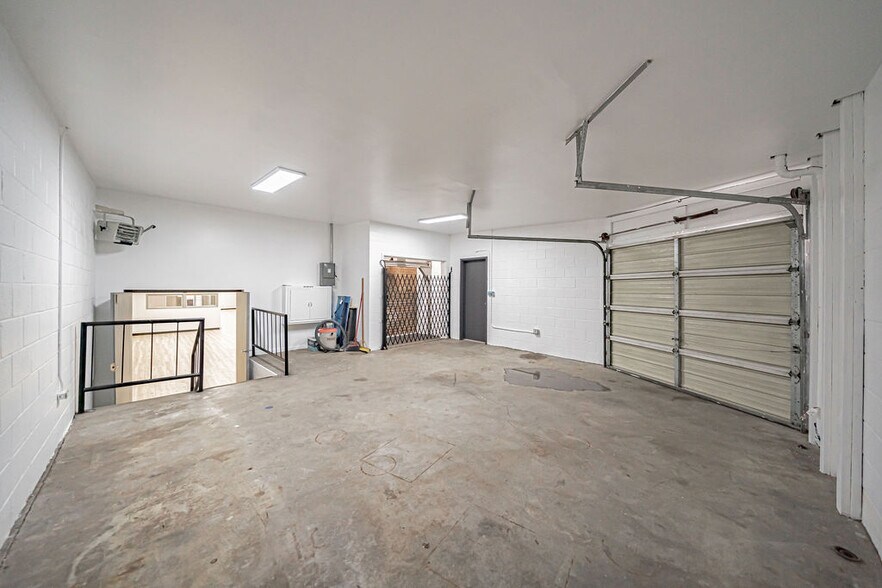 More Photos Of 27 NW Main St, Blackfoot Storefront Retail Office For Sale