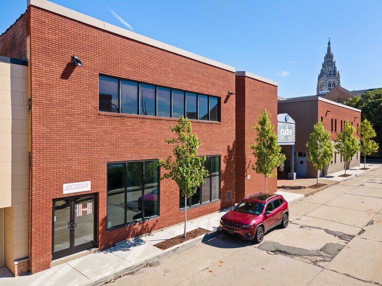 More Photos Of 5877 Commerce St, Pittsburgh Office For Sale