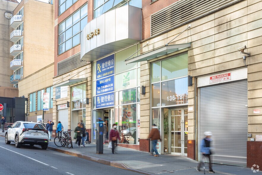 More Photos Of 136-18 39th Ave, Flushing Office For Lease