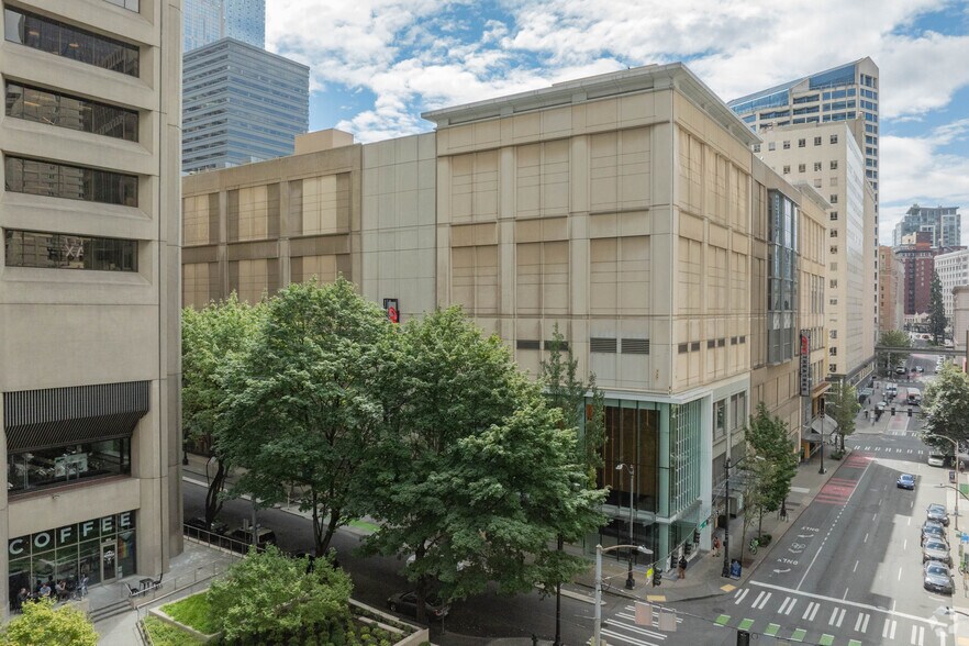 More Photos Of 600 Pine St, Seattle General Retail For Lease