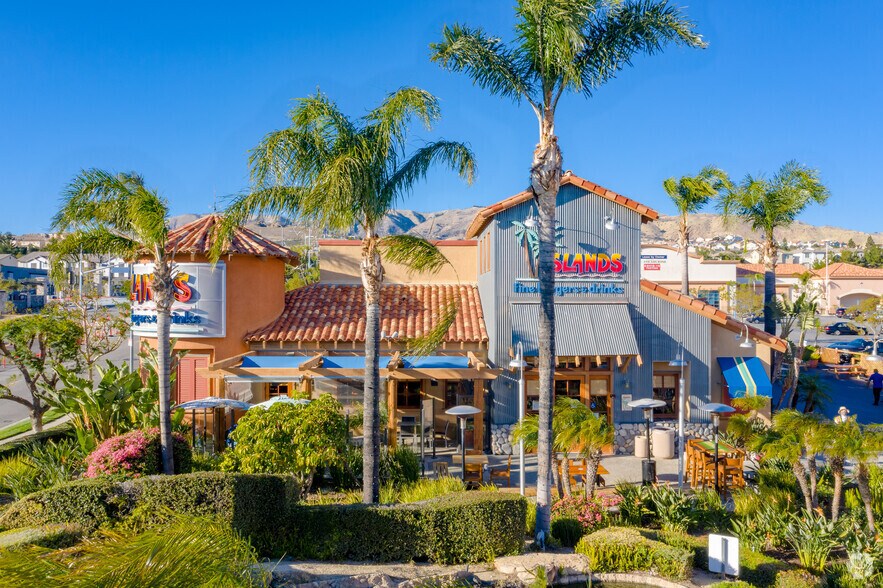 More Photos Of Rinaldi St, Northridge Unknown For Lease