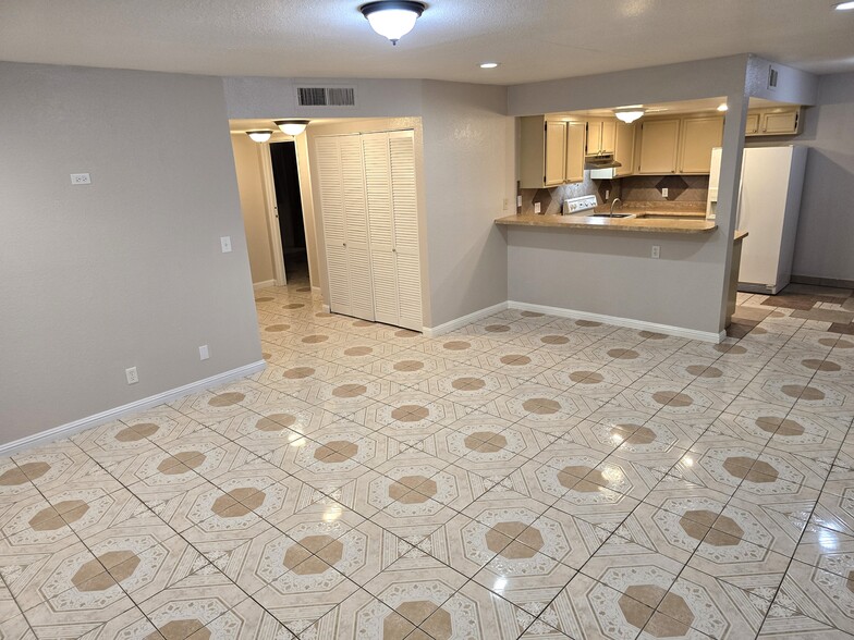 More Photos Of 4781 E Craig Rd, Las Vegas Apartments For Sale