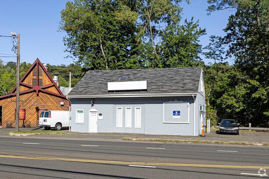 Primary Photo Of 625 Main Ave, Norwalk Storefront Retail Office For Sale