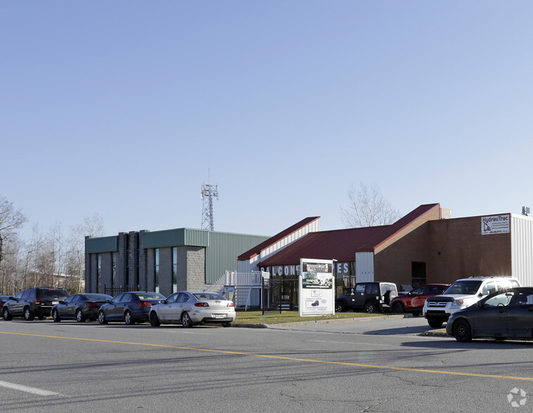 Primary Photo Of 3553-3555 Boul des Entreprises, Terrebonne Warehouse For Sale