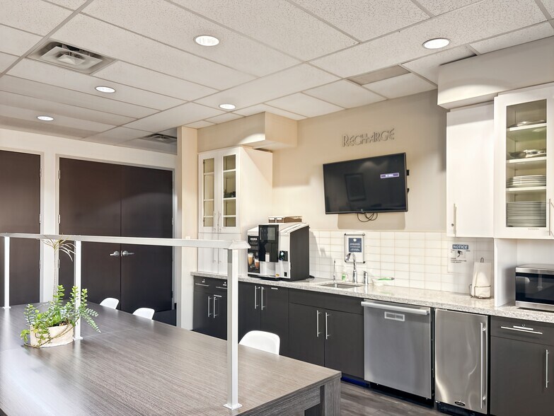 More Photos Of 7404 King George Blvd, Surrey Coworking Space