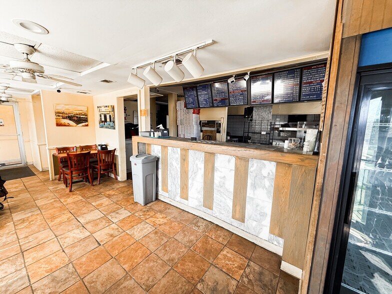 More Photos Of 2 Berlin Rd, Lindenwold General Retail For Sale