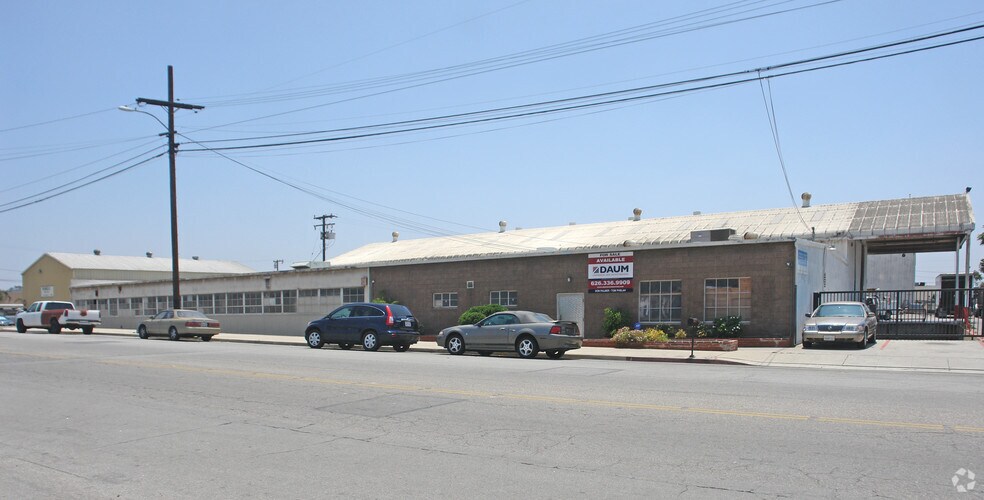 More Photos Of 1260-1280 E 9th St, Pomona Manufacturing For Sale