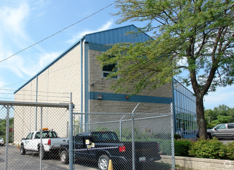 More Photos Of 515 W Colfax St, Palatine Service For Sale