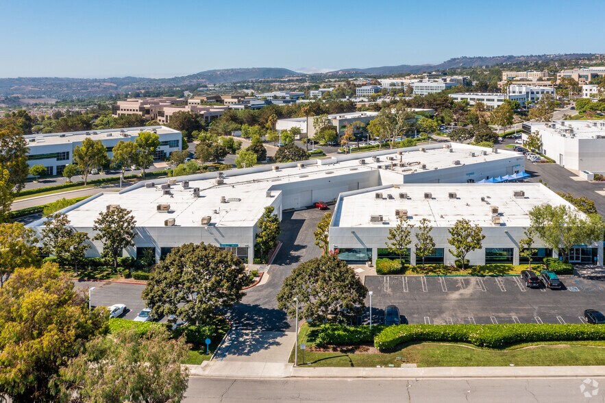 More Photos Of 120 Columbia, Aliso Viejo Light Manufacturing For Lease
