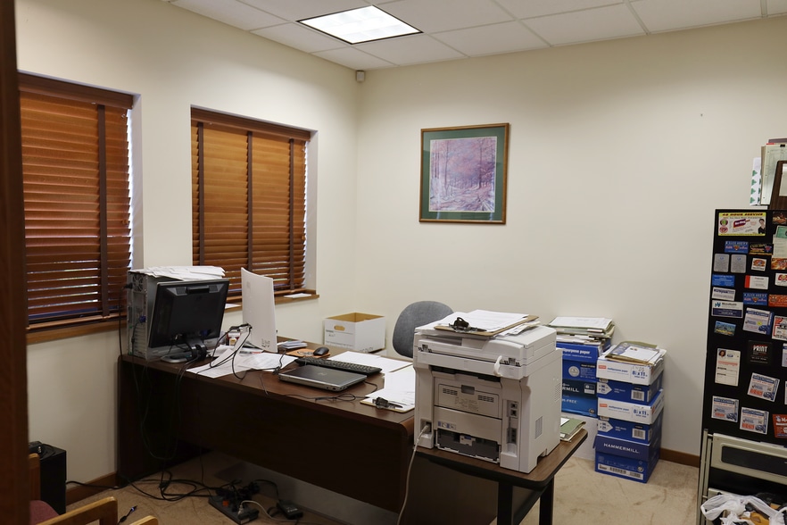 More Photos Of 7055 Engle Rd, Middleburg Heights Office For Sale