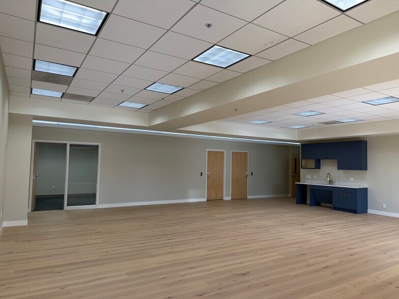 More Photos Of 705-709 N Shoreline Blvd, Mountain View Unknown For Lease