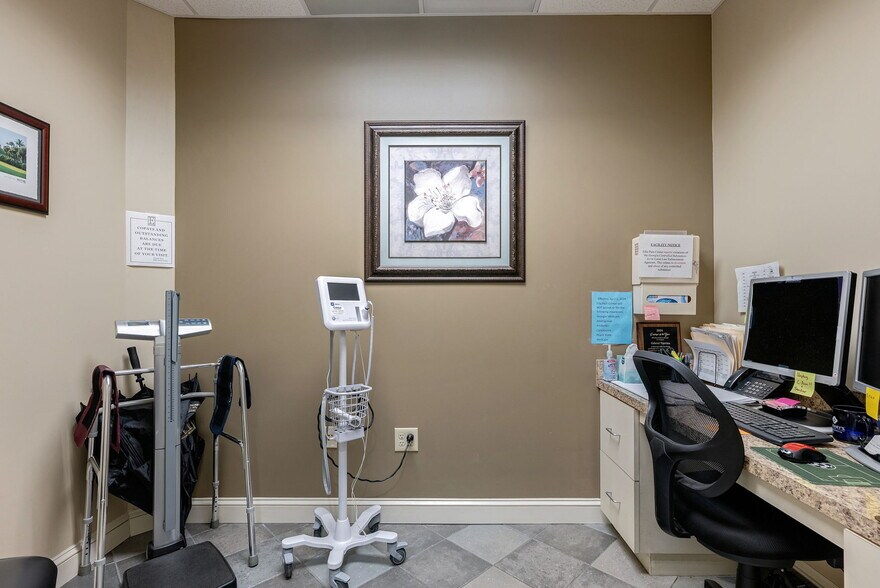 More Photos Of 1500 Langford Dr, Watkinsville Medical For Sale