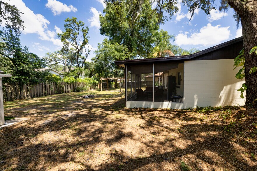 More Photos Of 7128 Wrenwood Cir, Tampa Rehabilitation Center For Sale