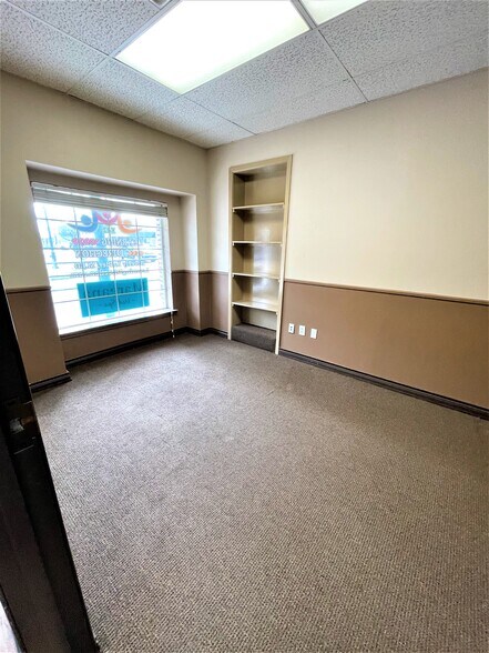 More Photos Of 103 N Goliad, Rockwall Office For Lease