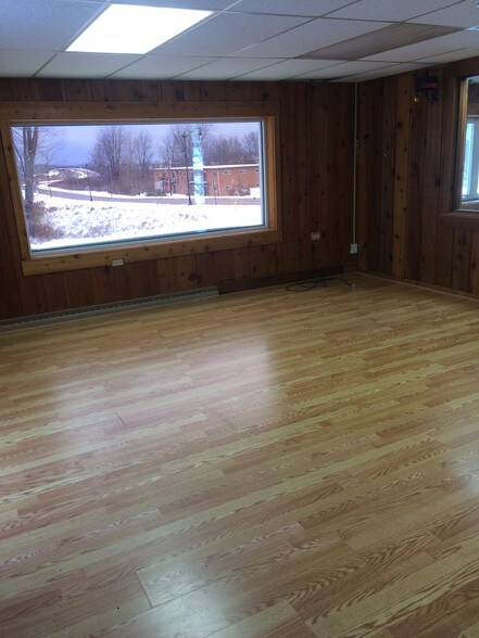 More Photos Of 1344 W Jackson St, Painesville Office For Sale