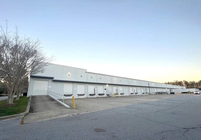 Primary Photo Of 76 Southwoods Pky, Hapeville Warehouse For Lease