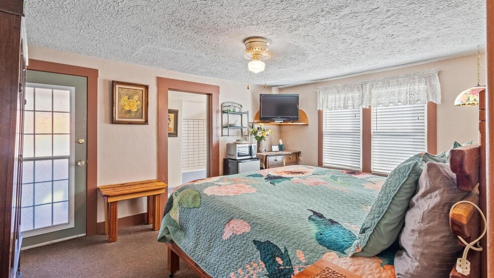 More Photos Of 295 N Main St, Glendale Hospitality For Sale