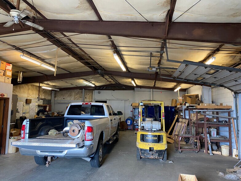 More Photos Of 1012 N 9th Ave, Walla Walla Manufacturing For Sale