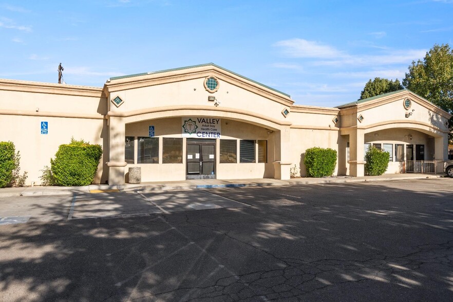 Primary Photo Of 1052 C St, Fresno Office For Sale