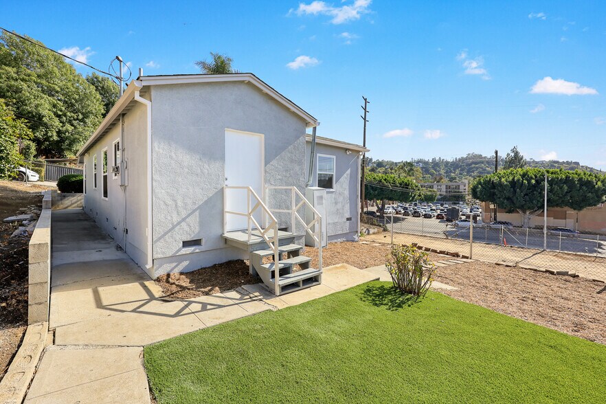 More Photos Of 6011 Pine Crest Dr, Los Angeles Multifamily For Sale