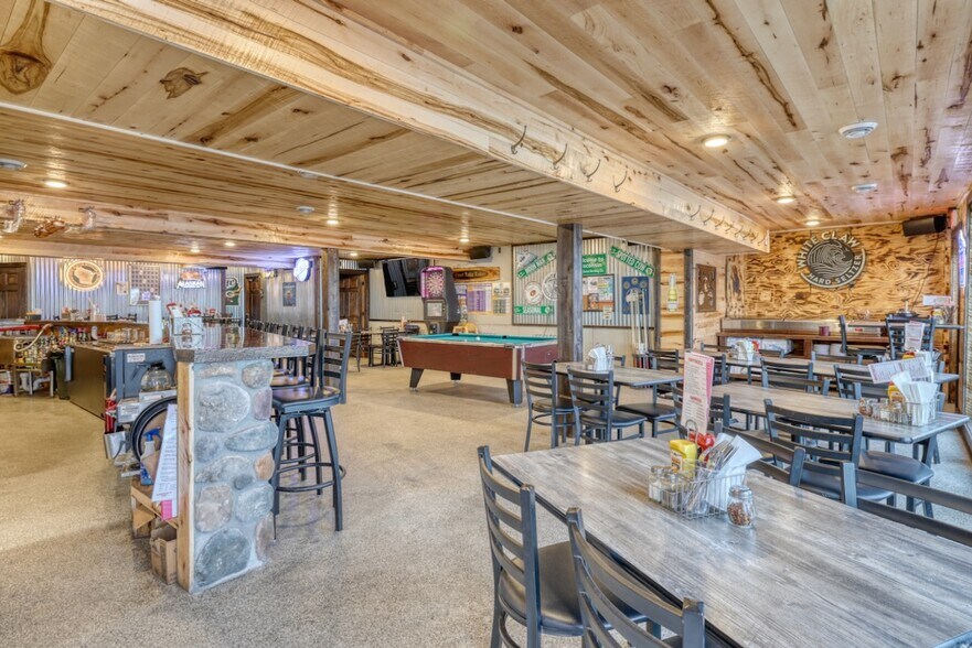 More Photos Of 7440 N Pats Landing Rd, Hayward Restaurant For Sale