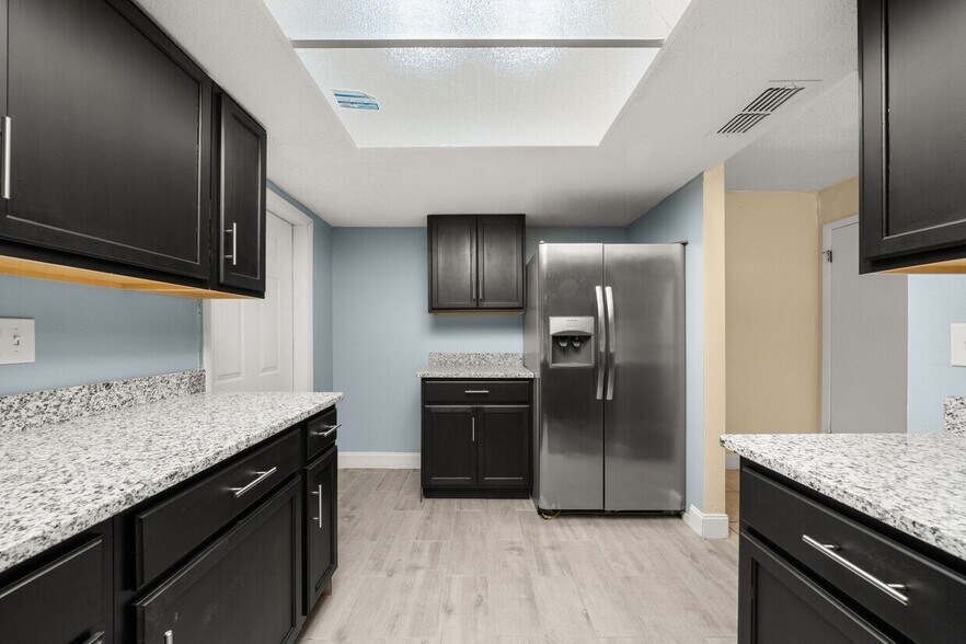 More Photos Of , Avon Park Multifamily For Sale