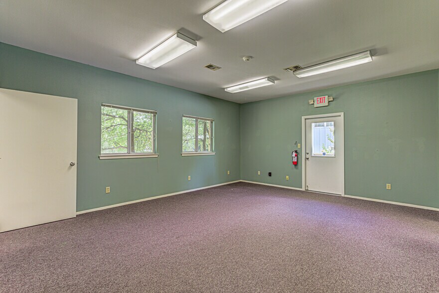 More Photos Of 45 La Buena Vista Dr, Wimberley Schools For Sale