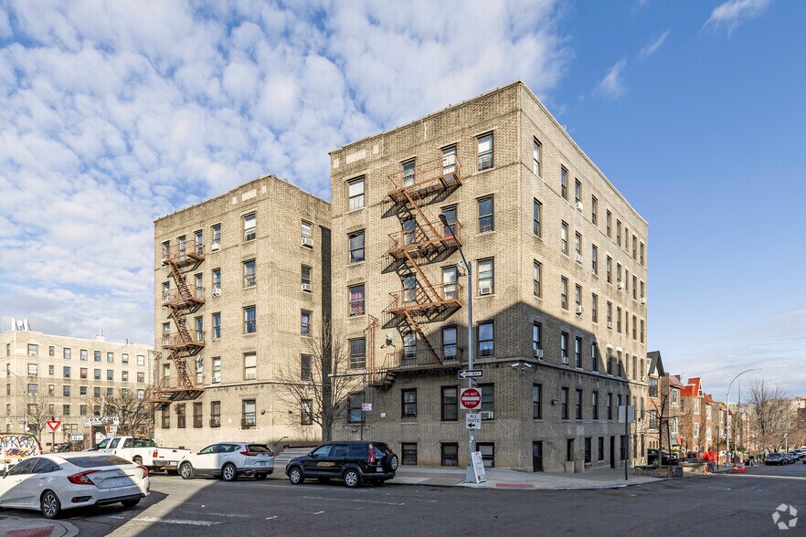 More Photos Of 181 W Tremont Ave, Bronx Apartments For Sale