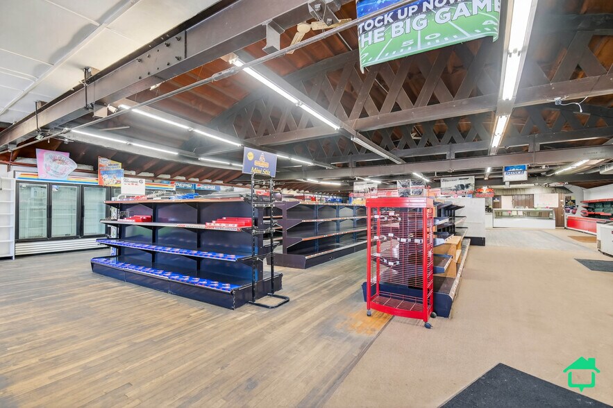 More Photos Of 12763 Ostrander Rd, Maybee Supermarket For Sale