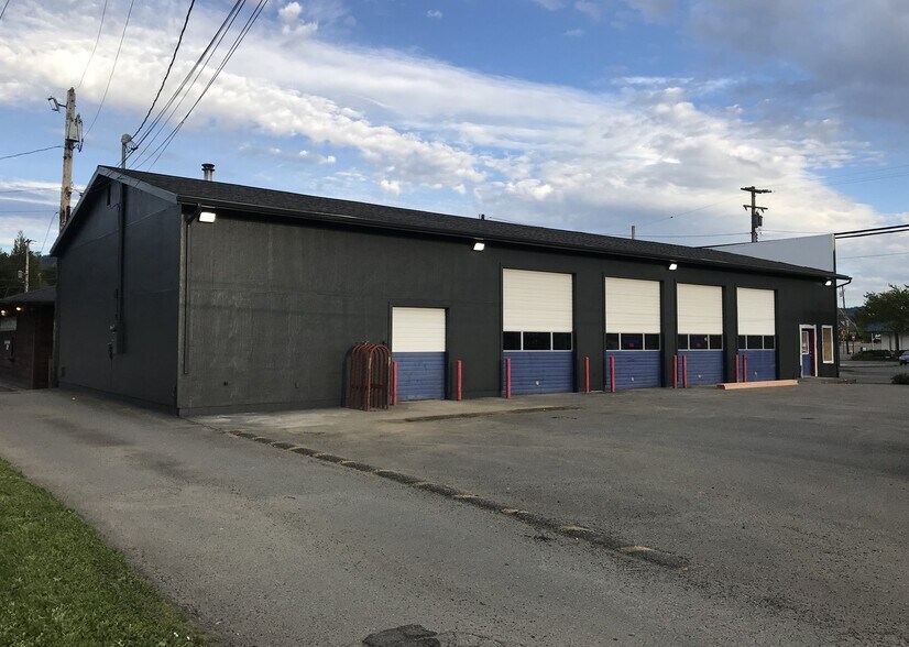 More Photos Of 711 Spruce St, Myrtle Point Auto Repair For Sale
