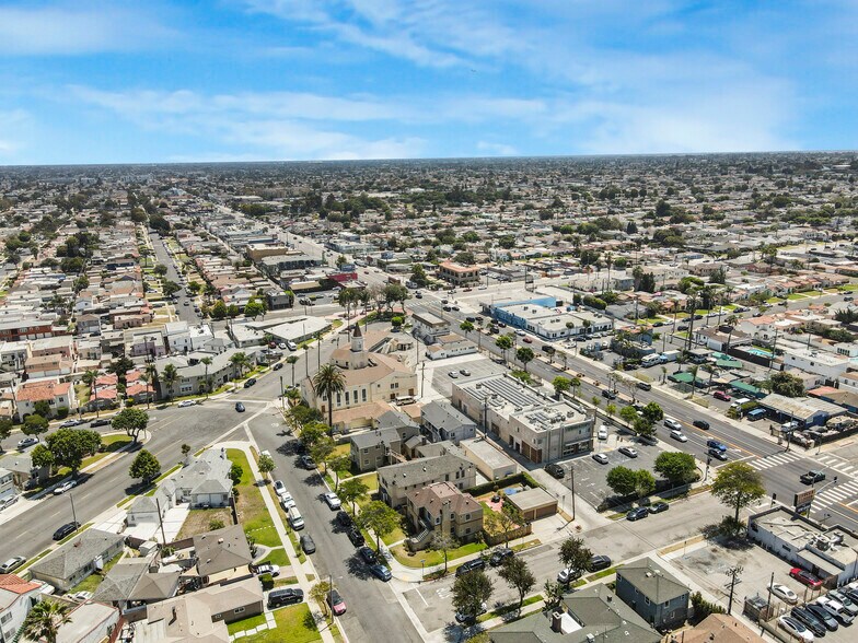 More Photos Of 2414 W 85th St, Inglewood Apartments For Sale