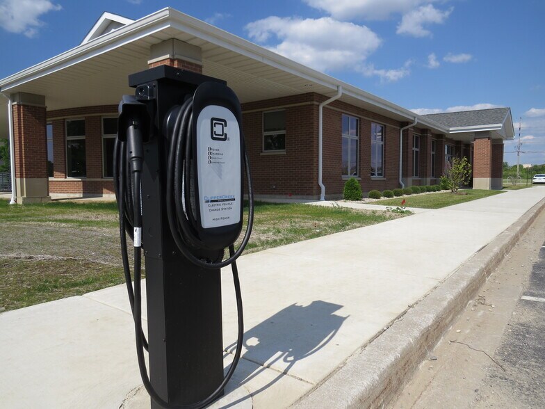 More Photos Of 1541 S Court St, Crown Point Medical For Lease