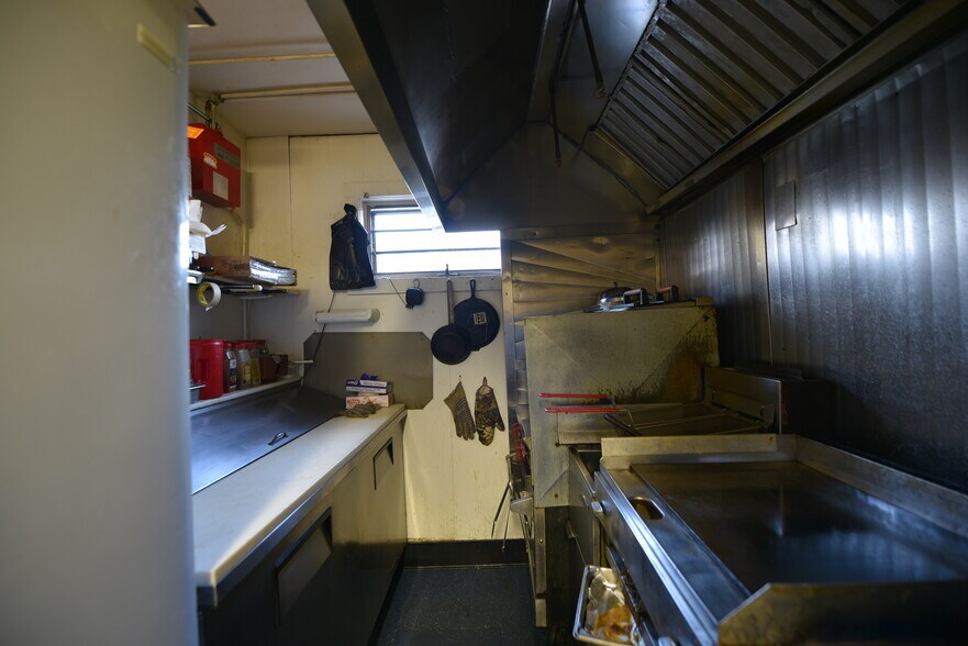 More Photos Of 1600 Hamilton Ave, Hamilton Storefront Retail Residential For Sale