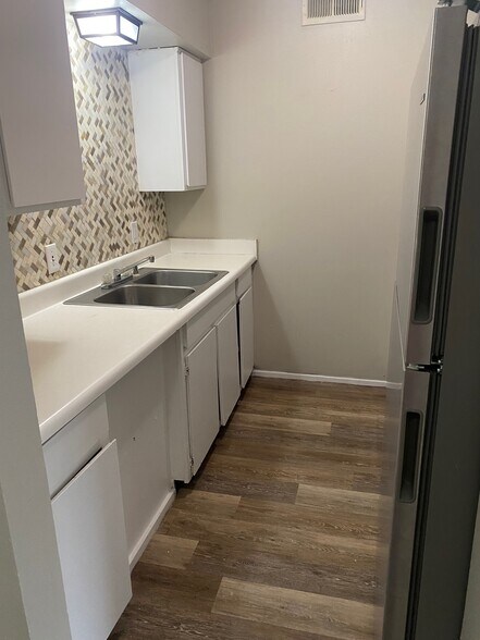 More Photos Of 511 Blake St, Texarkana Apartments For Sale