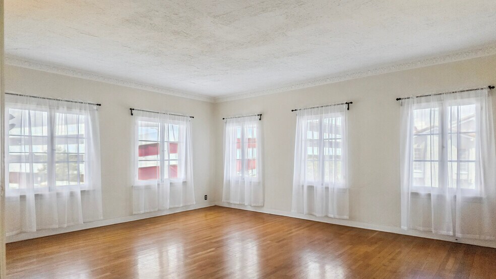 More Photos Of 6022 W 8th St, Los Angeles Apartments For Sale