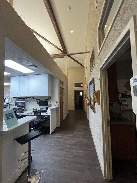More Photos Of 540 Fontaine St, Pensacola Medical For Sale