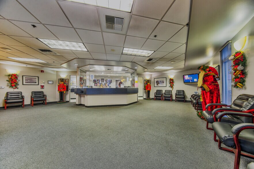 More Photos Of 1801 16th St, Bakersfield Medical For Sale