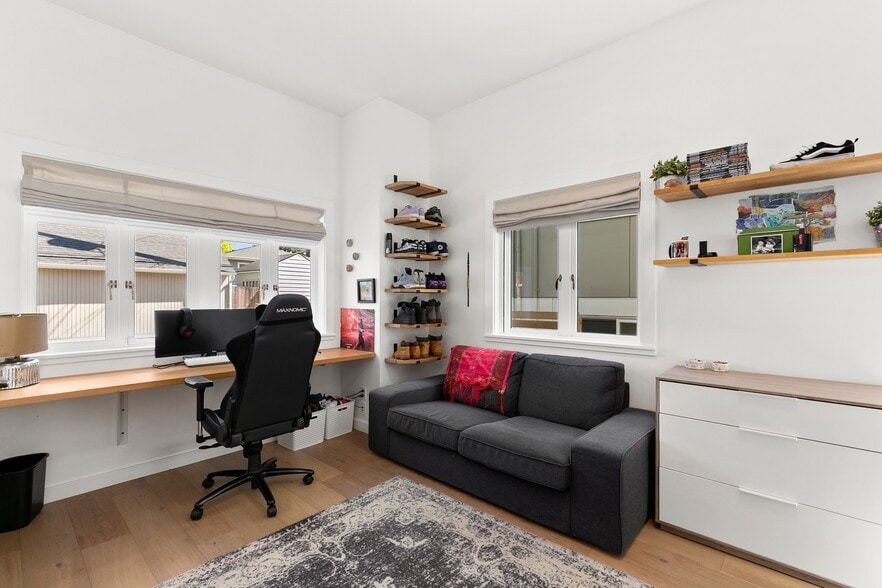 More Photos Of 5932 California Ave SW, Seattle Office Residential For Sale