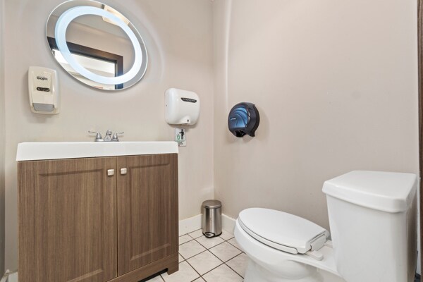 More Photos Of 100 W Pond Rd, Perth Amboy Office For Lease