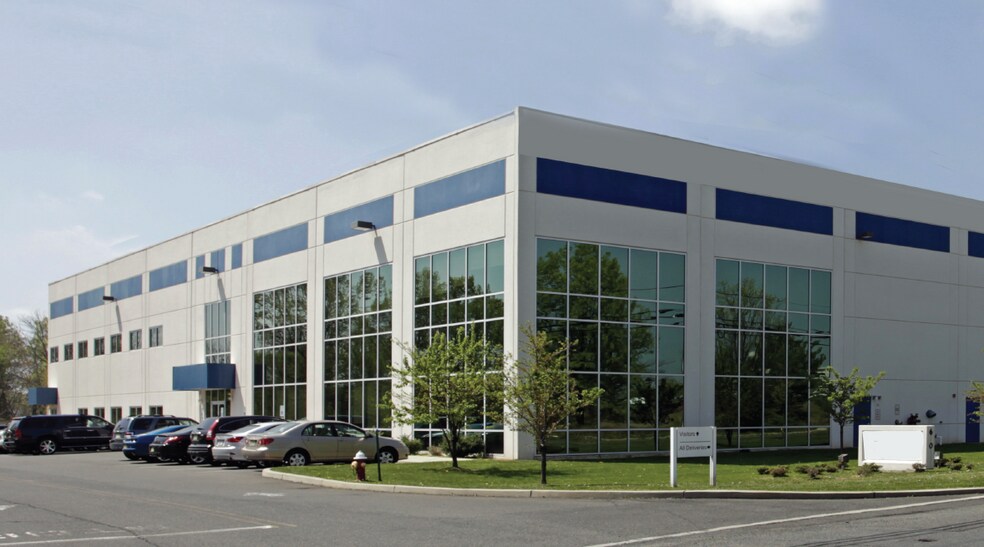 Primary Photo Of 600 Apgar Dr, Somerset Warehouse For Lease