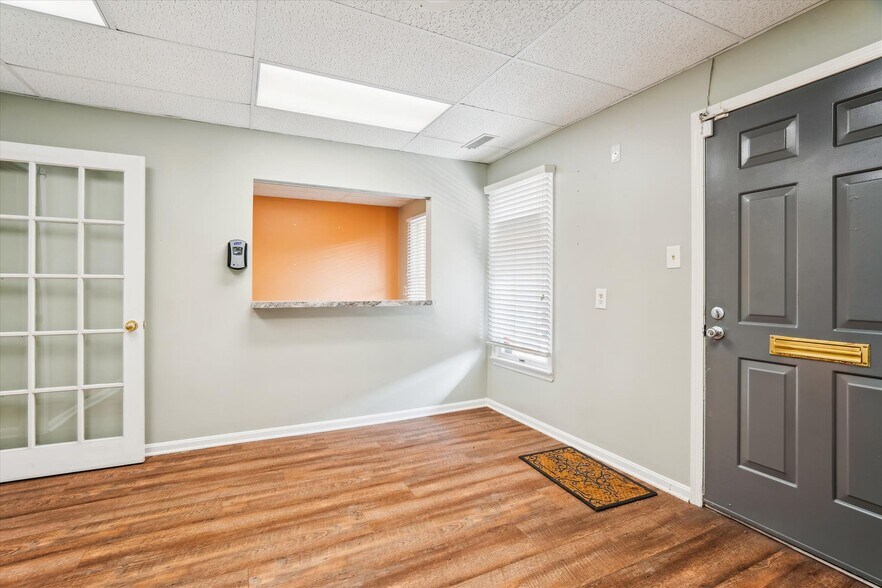 More Photos Of 14333 Laurel Bowie Rd, Laurel Medical For Sale