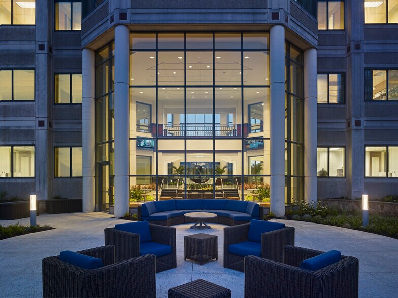 More Photos Of 1000 Westlakes Dr, Berwyn Unknown For Lease