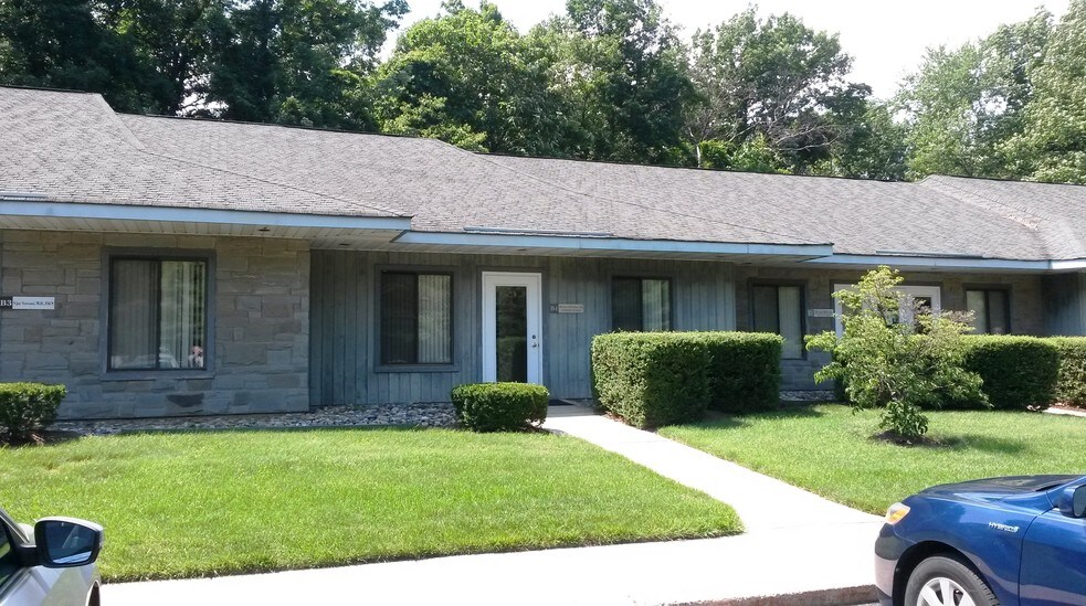 More Photos Of 1542 Kuser Rd, Hamilton Medical For Lease