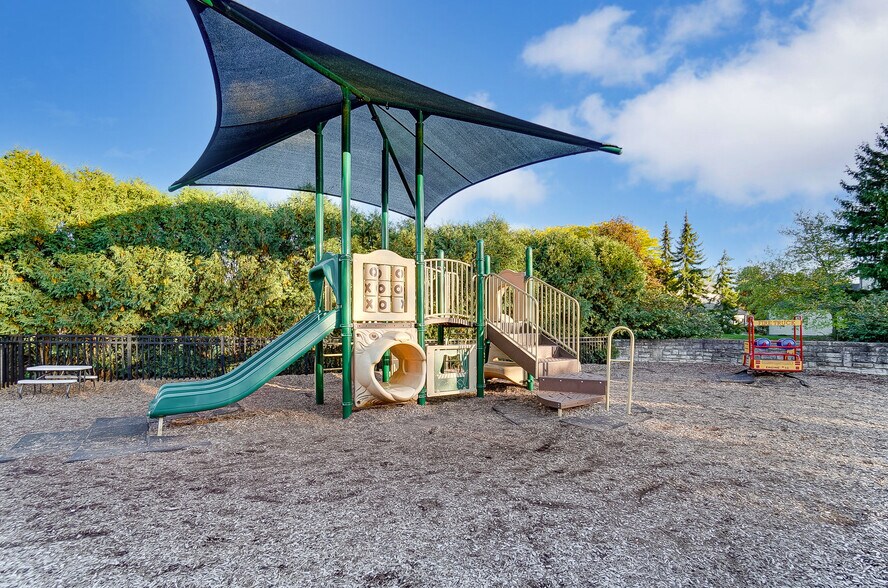 More Photos Of 5900-5920 Cromdale Dr, Dublin Daycare Center For Sale