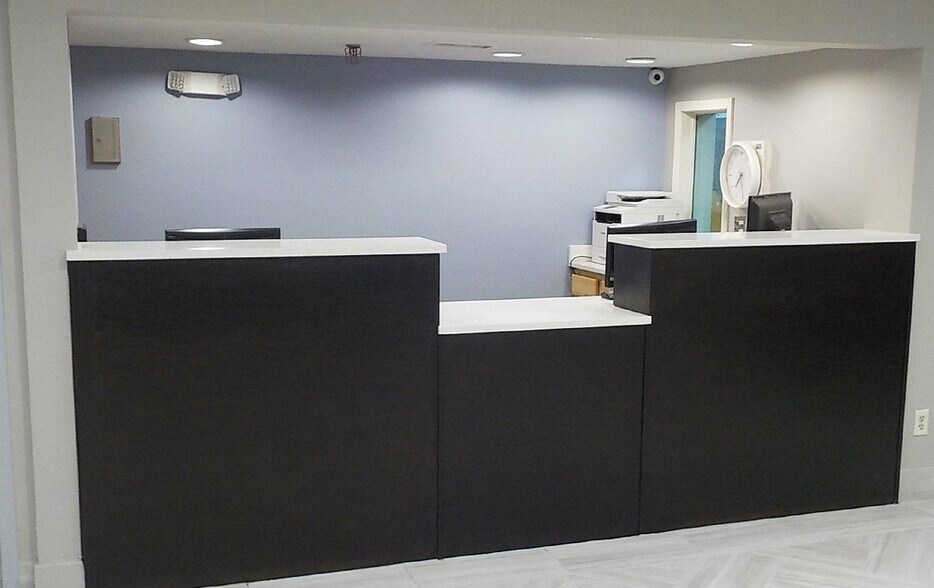 More Photos Of 8325 Bash St, Indianapolis Hotel For Sale