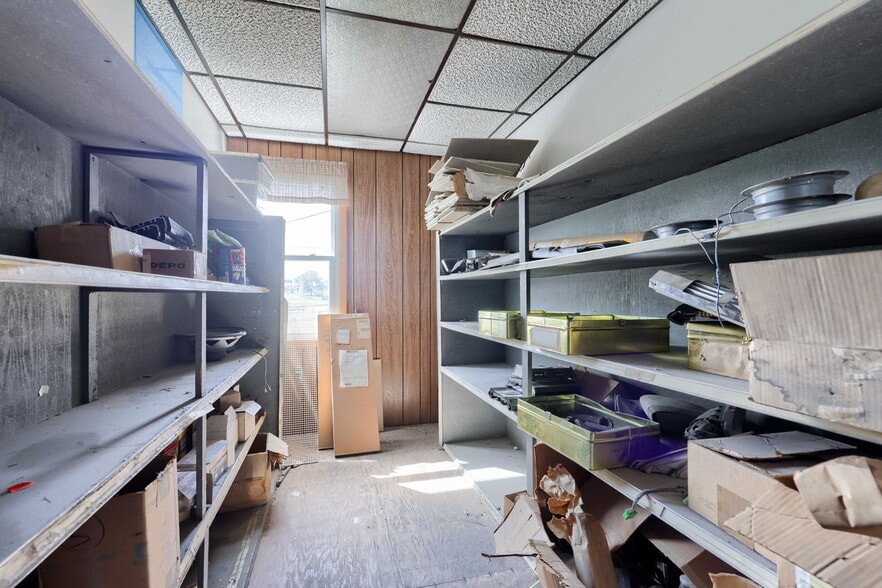 More Photos Of 1475 Carlisle Rd, York General Retail For Sale