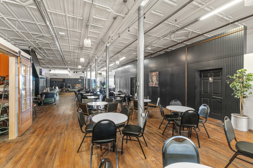 More Photos Of 120 N Elm St, Henderson Storefront Retail Residential For Sale